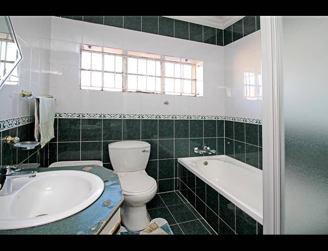 3 BEDROOM HOUSE FOR SALE IN CROSBY